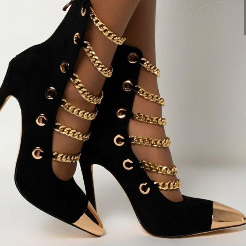 Azalea Wang Gold Chain Booties Sz. 8.5